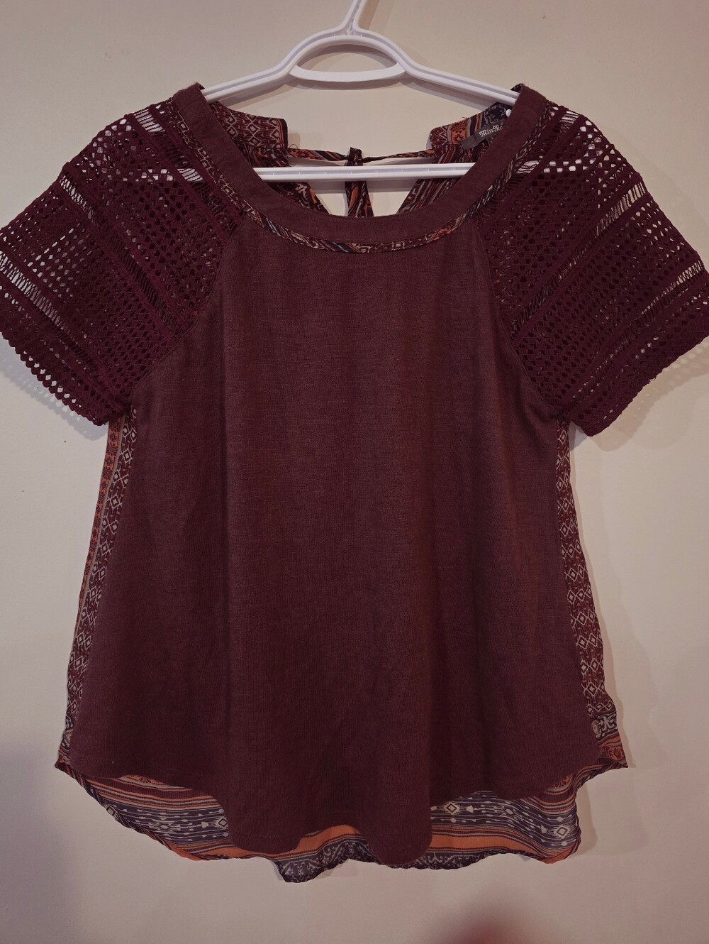 Miss Me Burgundy Crochet Sleeve Boho Top. Women's Size Large.